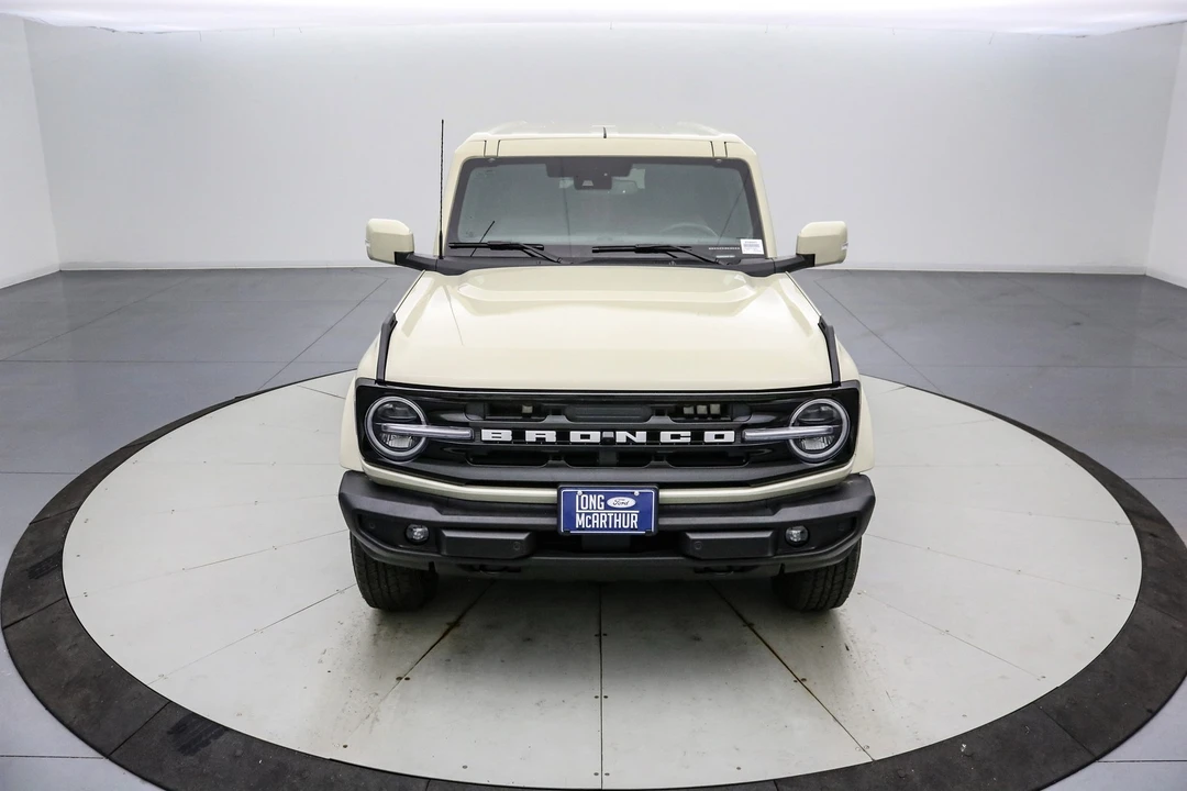 2025 Ford Bronco 6th Gen - Image 10 of 21