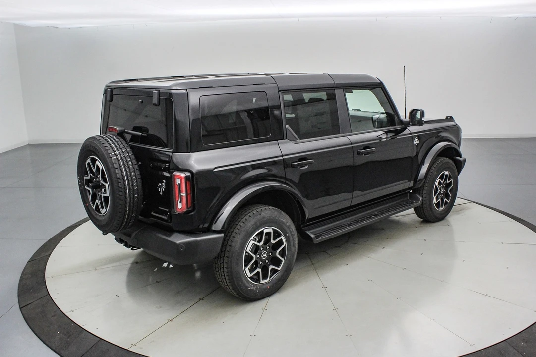 2025 Ford Bronco 6th Gen - Image 5 of 21