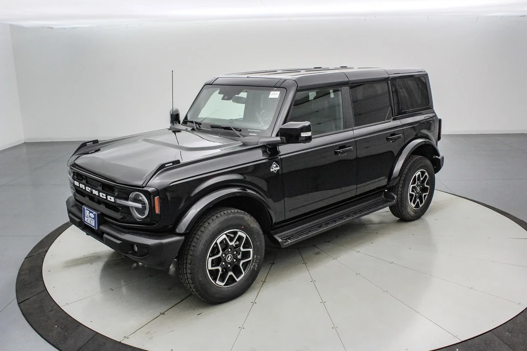 2025 Ford Bronco 6th Gen - Image 9 of 21