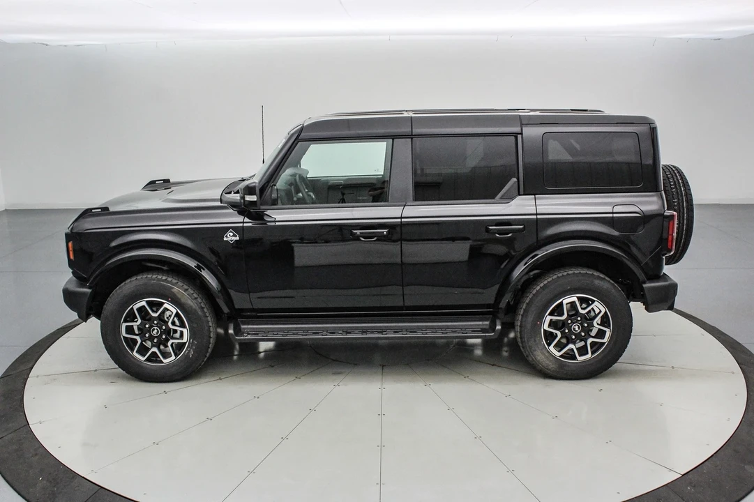 2025 Ford Bronco 6th Gen - Image 8 of 21