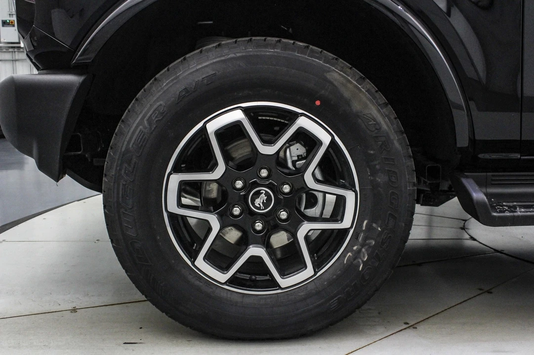 2025 Ford Bronco 6th Gen - Image 11 of 21