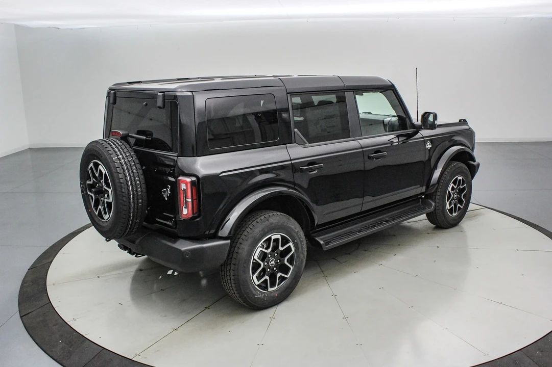 2025 Ford Bronco 6th Gen - Image 5 of 21