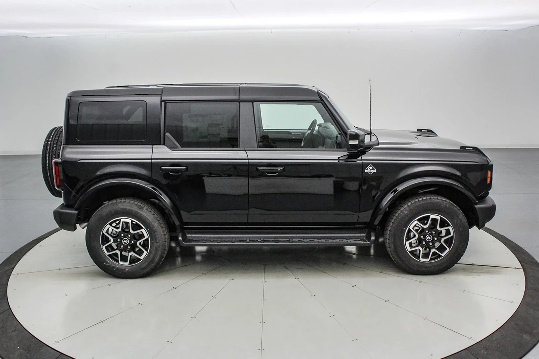 2025 Ford Bronco 6th Gen - Image 4 of 21