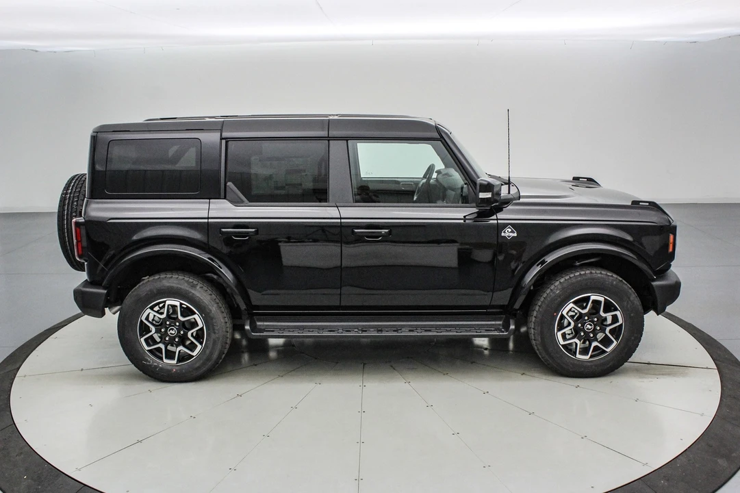 2025 Ford Bronco 6th Gen - Image 4 of 21