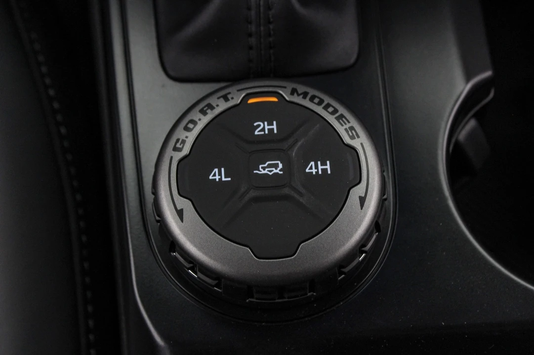 2025 Ford Bronco 6th Gen - Image 20 of 21