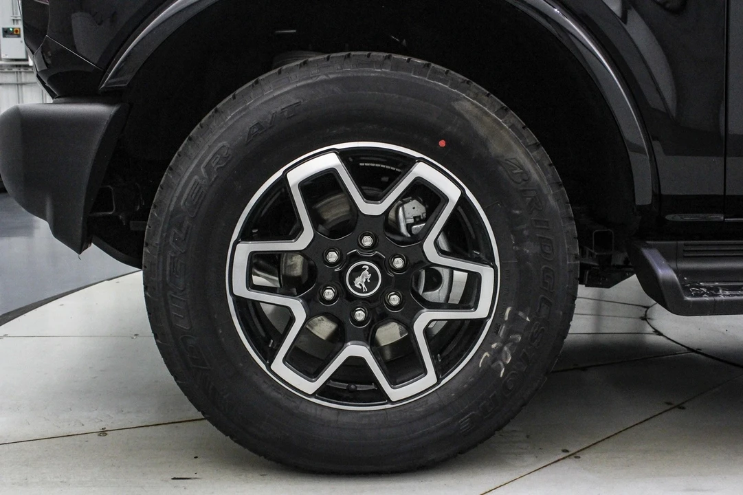 2025 Ford Bronco 6th Gen - Image 11 of 21