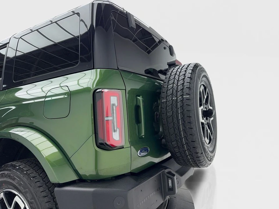 2025 Ford Bronco 6th Gen - Image 9 of 12
