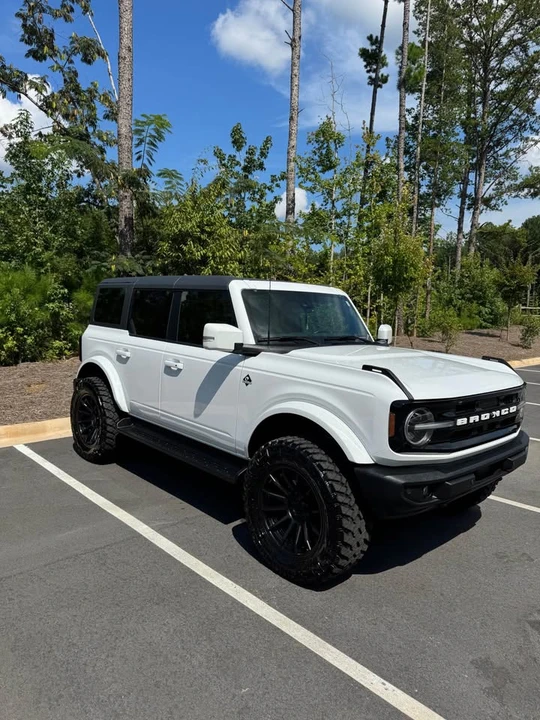 2025 Ford Bronco 6th Gen - Image 3 of 14