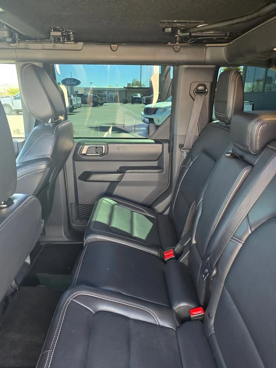 2025 Ford Bronco 6th Gen - Image 14 of 18