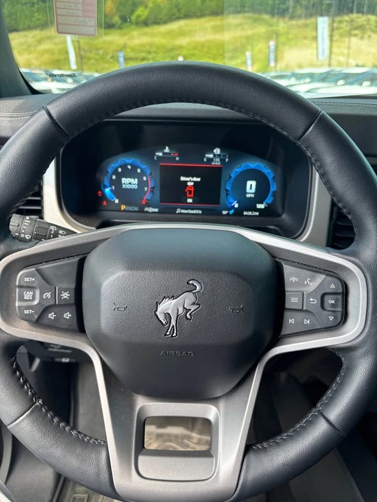 2025 Ford Bronco 6th Gen - Image 15 of 16