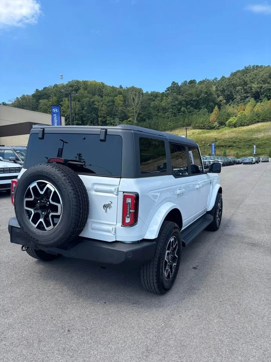 2025 Ford Bronco 6th Gen - Image 4 of 16