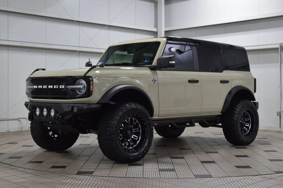 2025 Ford Bronco 6th Gen - Image 3 of 17
