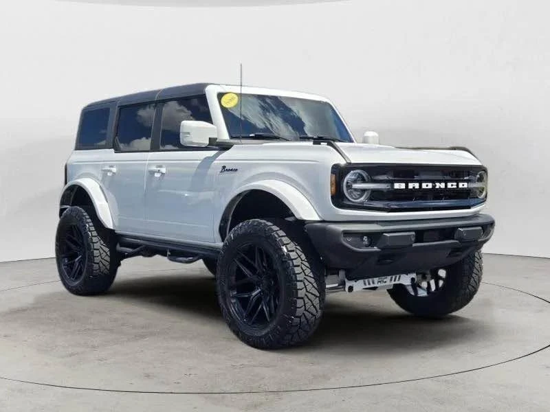 2025 Ford Bronco 6th Gen - Image 2 of 15