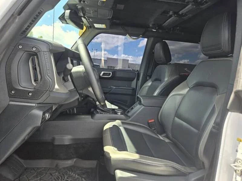 2025 Ford Bronco 6th Gen - Image 13 of 15