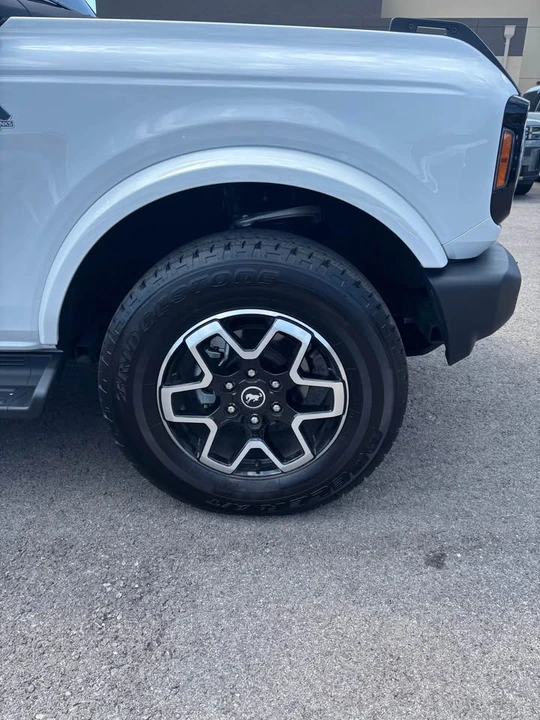 2025 Ford Bronco 6th Gen - Image 7 of 16