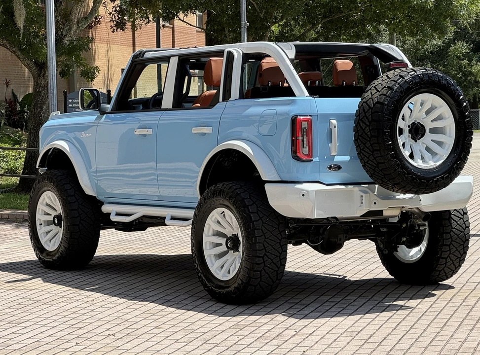 2025 Ford Bronco 6th Gen - Image 12 of 21