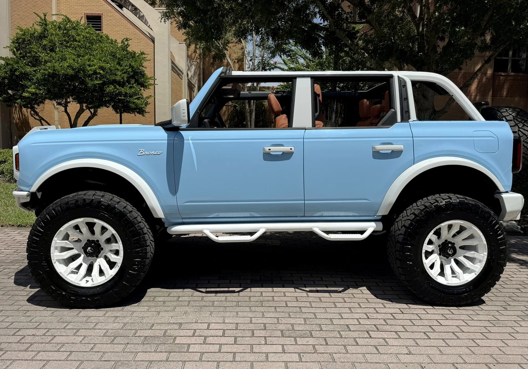 2025 Ford Bronco 6th Gen - Image 13 of 21