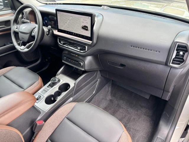 2025 Ford Bronco 6th Gen - Image 8 of 31