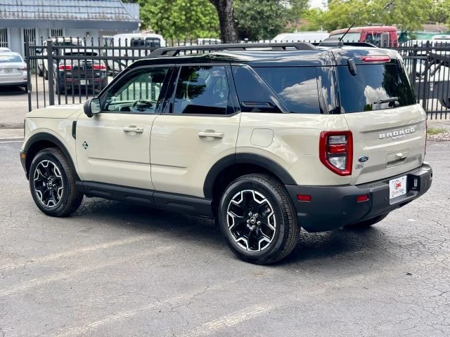 2025 Ford Bronco 6th Gen - Image 4 of 31