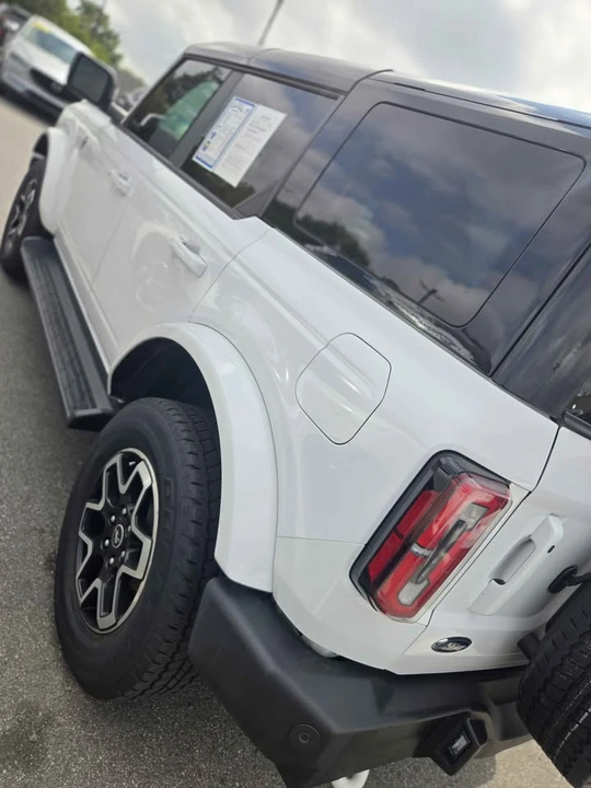 2025 Ford Bronco 6th Gen - Image 4 of 9