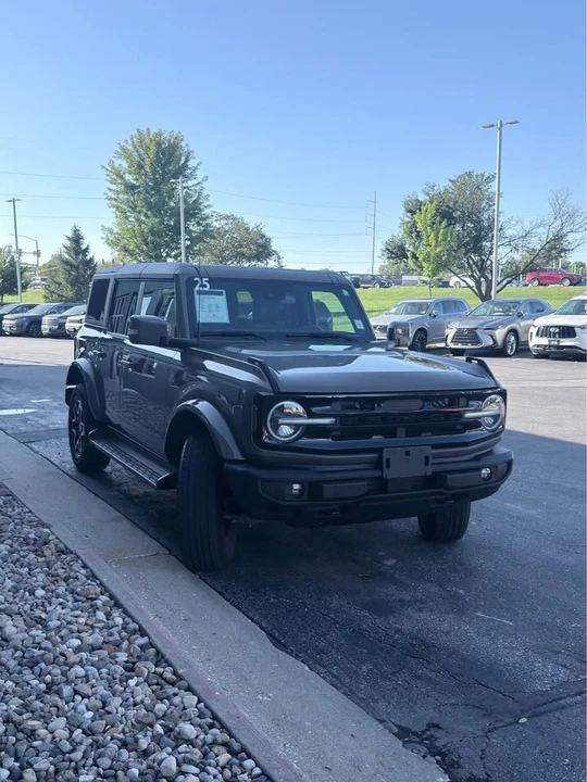 2025 Ford Bronco 6th Gen - Image 3 of 20