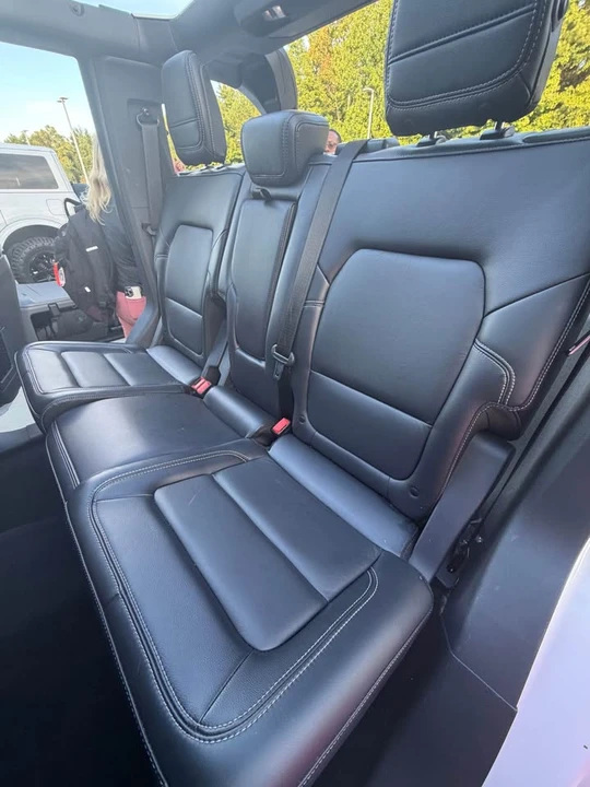 2025 Ford Bronco 6th Gen - Image 11 of 12