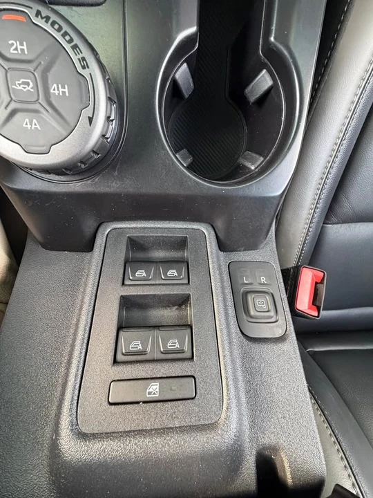 2025 Ford Bronco 6th Gen - Image 13 of 18