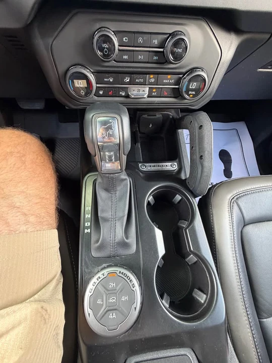 2025 Ford Bronco 6th Gen - Image 12 of 18