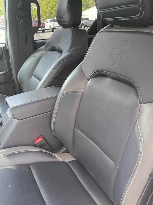 2025 Ford Bronco 6th Gen - Image 8 of 9