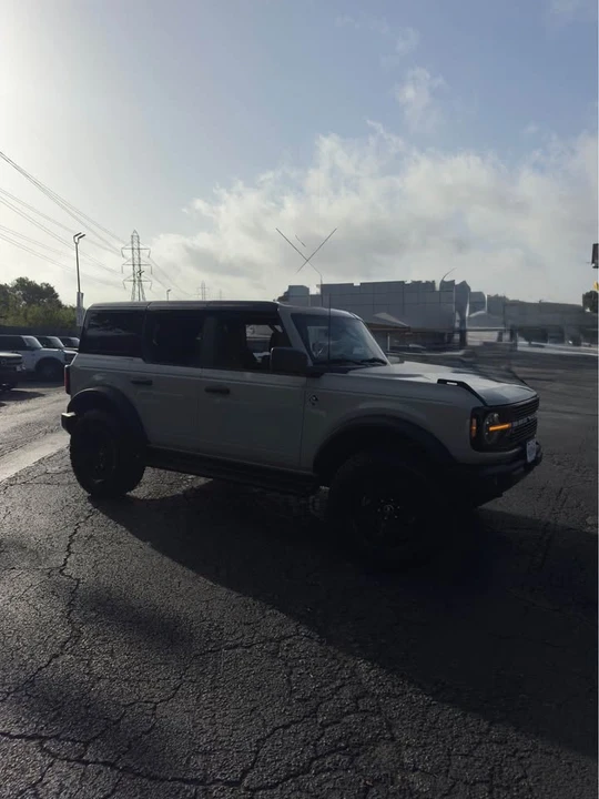 2025 Ford Bronco 6th Gen - Image 3 of 11