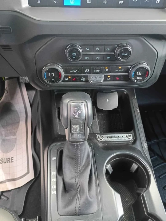 2025 Ford Bronco 6th Gen - Image 6 of 9