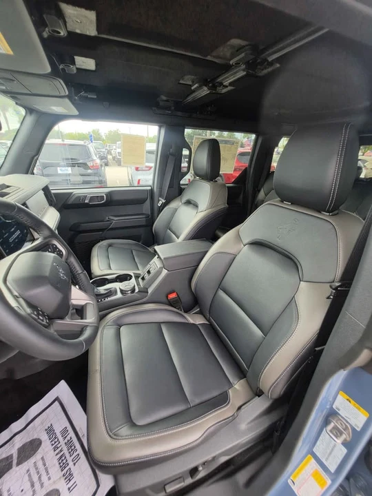 2025 Ford Bronco 6th Gen - Image 9 of 15