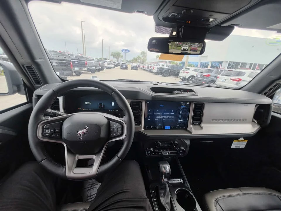 2025 Ford Bronco 6th Gen - Image 12 of 15