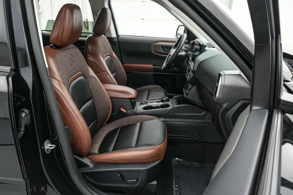 2025 Ford Bronco 6th Gen - Image 25 of 30