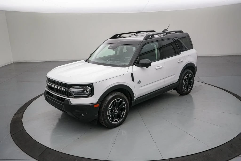 2025 Ford Bronco 6th Gen - Image 9 of 31