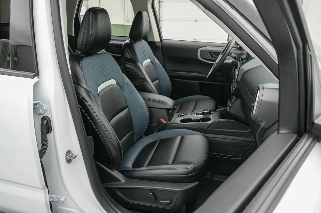2025 Ford Bronco 6th Gen - Image 26 of 31