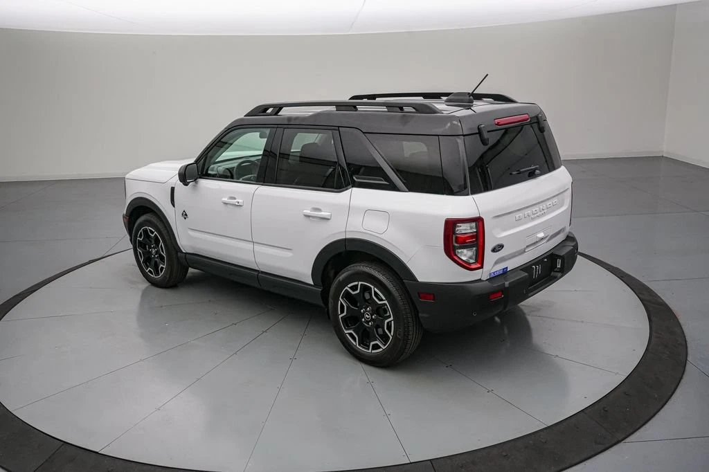 2025 Ford Bronco 6th Gen - Image 7 of 31