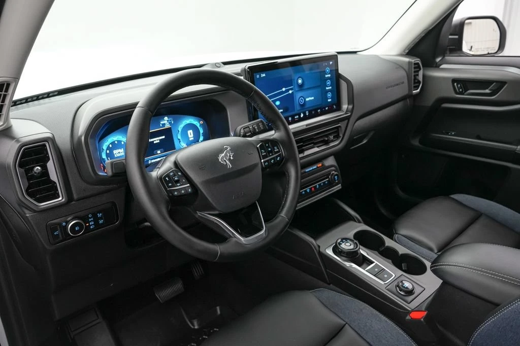 2025 Ford Bronco 6th Gen - Image 14 of 31