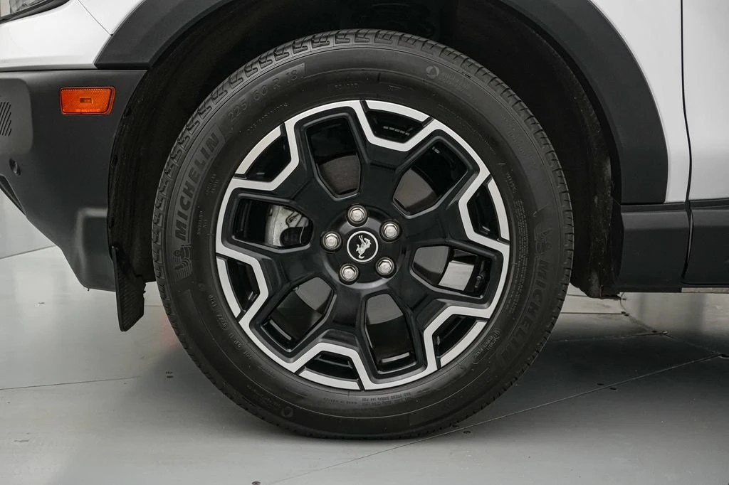 2025 Ford Bronco 6th Gen - Image 11 of 31