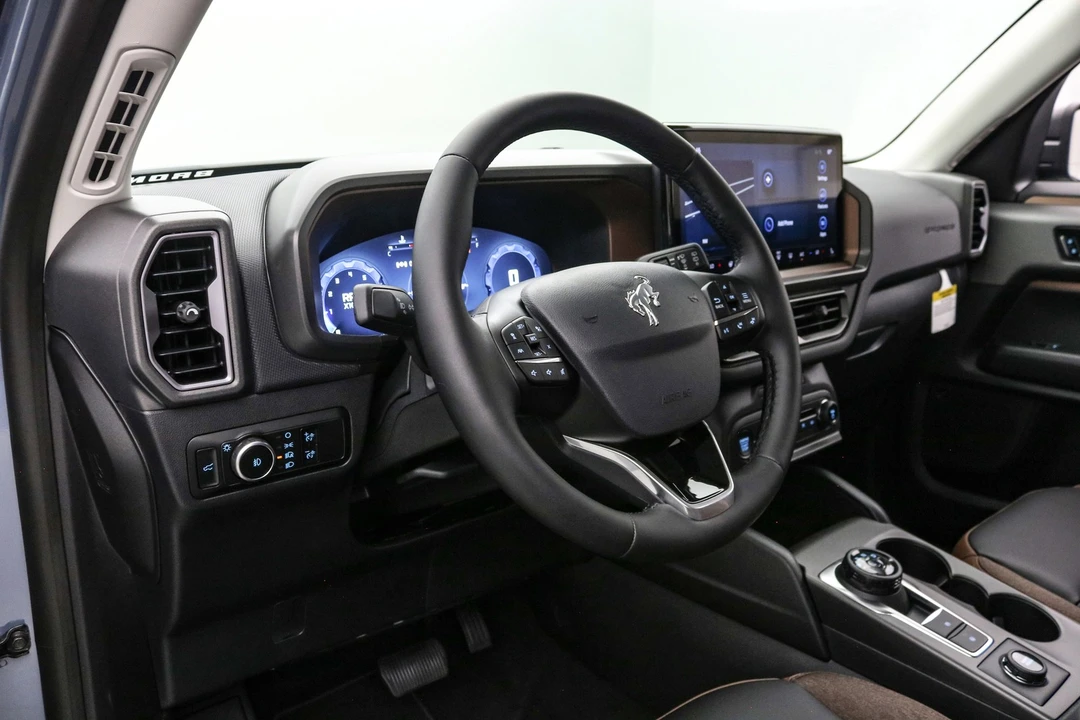 2025 Ford Bronco 6th Gen - Image 14 of 21