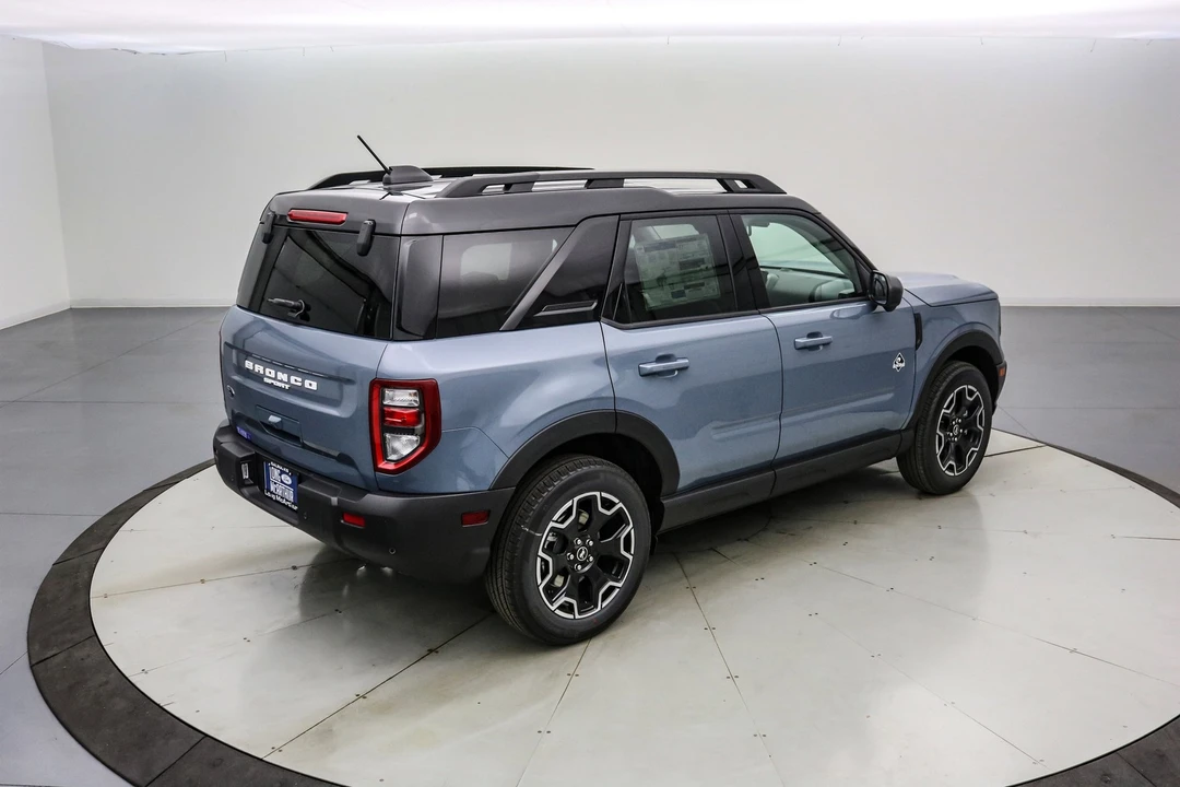 2025 Ford Bronco 6th Gen - Image 5 of 21