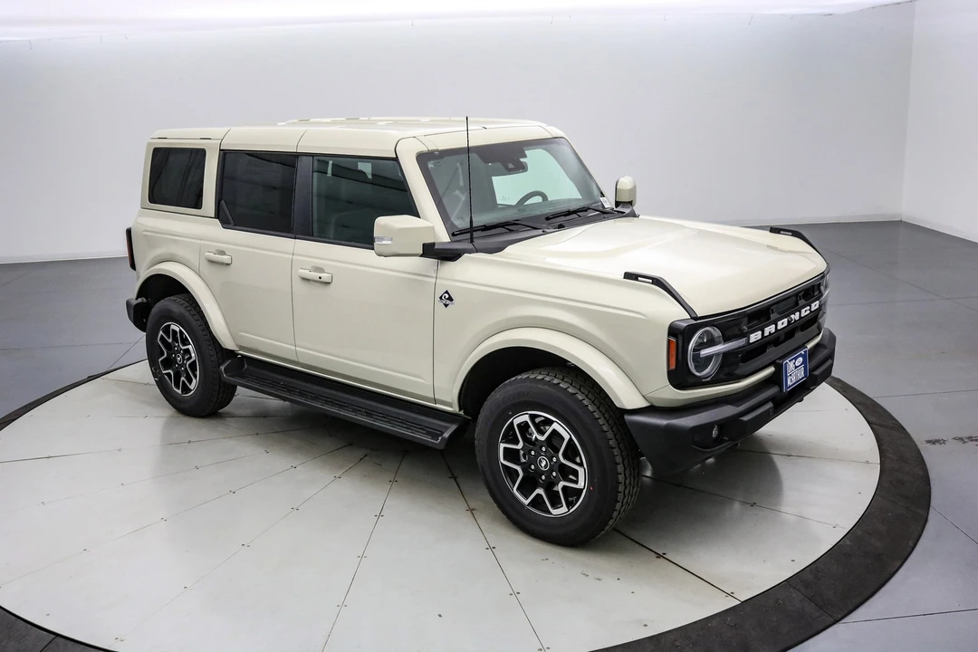 2025 Ford Bronco 6th Gen - Image 2 of 21