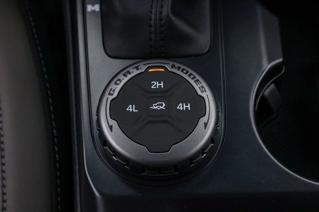 2025 Ford Bronco 6th Gen - Image 19 of 21