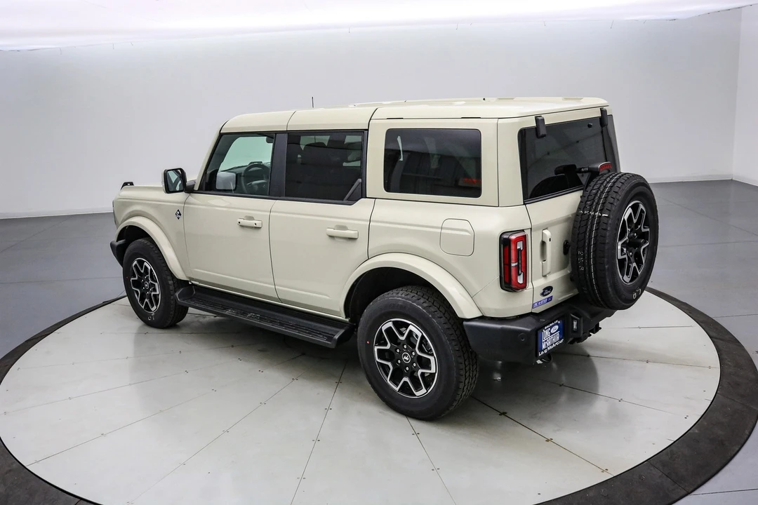 2025 Ford Bronco 6th Gen - Image 7 of 21