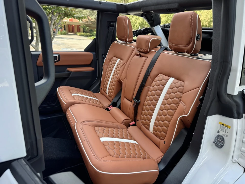 2025 Ford Bronco 6th Gen - Image 17 of 21