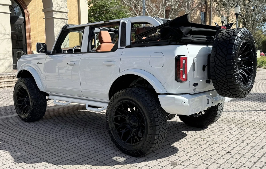 2025 Ford Bronco 6th Gen - Image 12 of 21