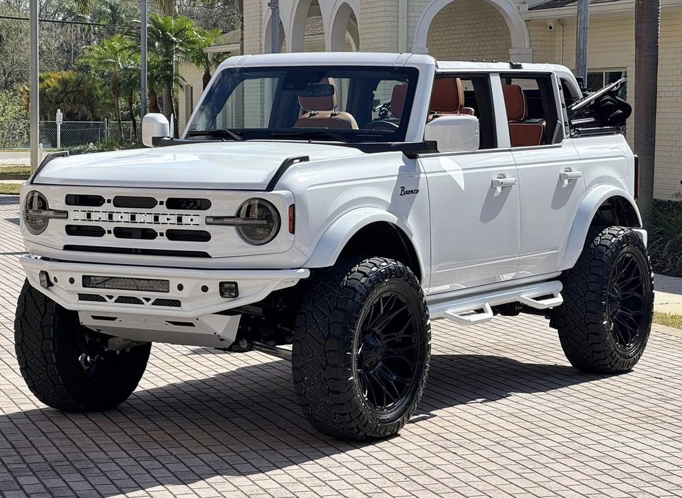 2025 Ford Bronco 6th Gen - Image 20 of 21