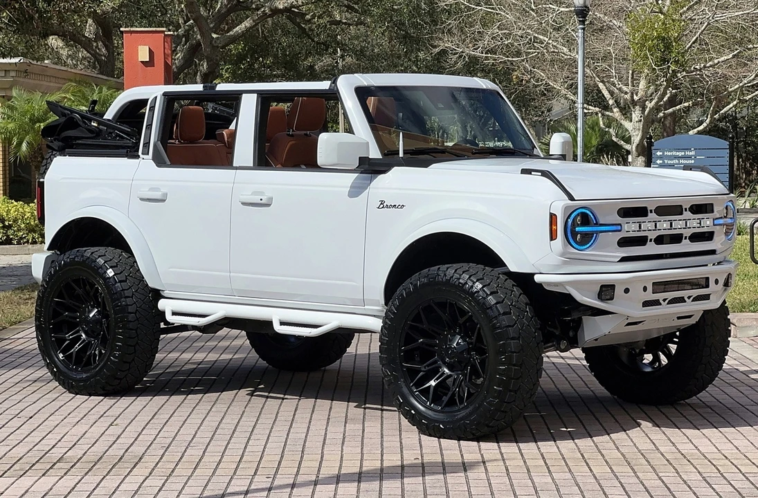 2025 Ford Bronco 6th Gen - Image 10 of 21