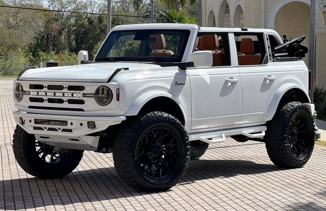 2025 Ford Bronco 6th Gen - Image 2 of 21