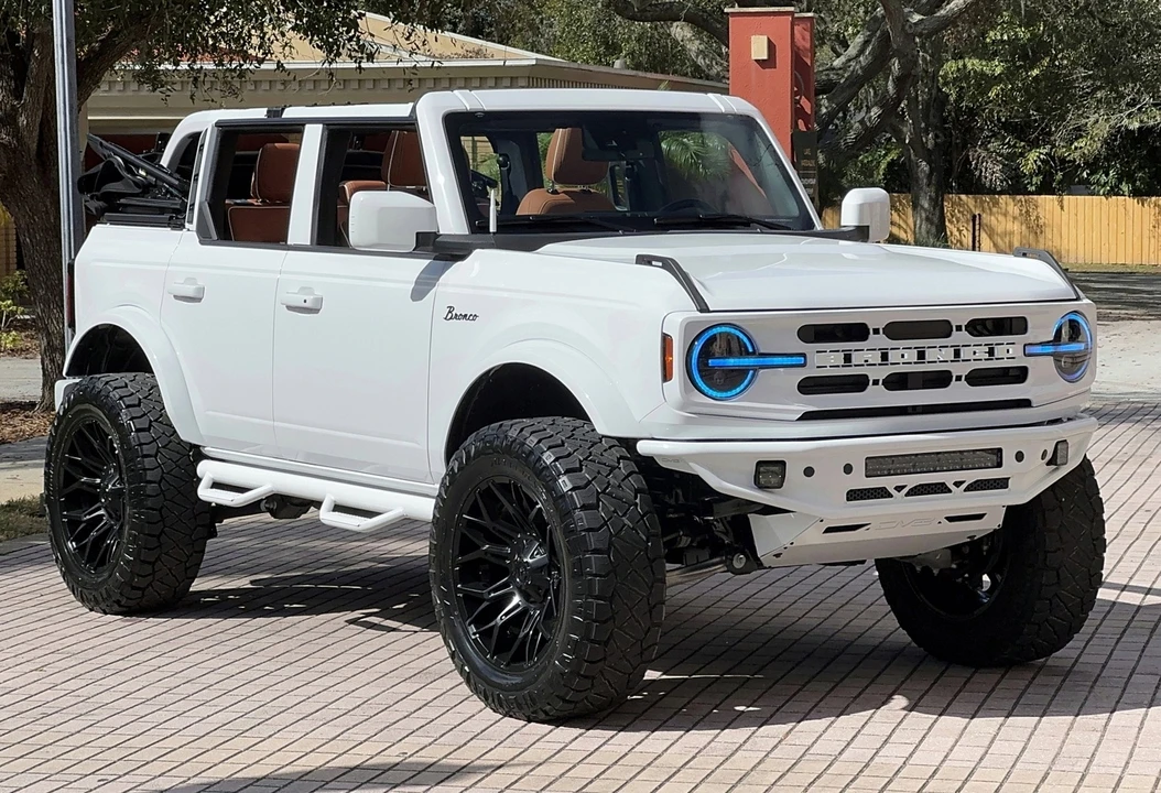 2025 Ford Bronco 6th Gen - Image 4 of 21